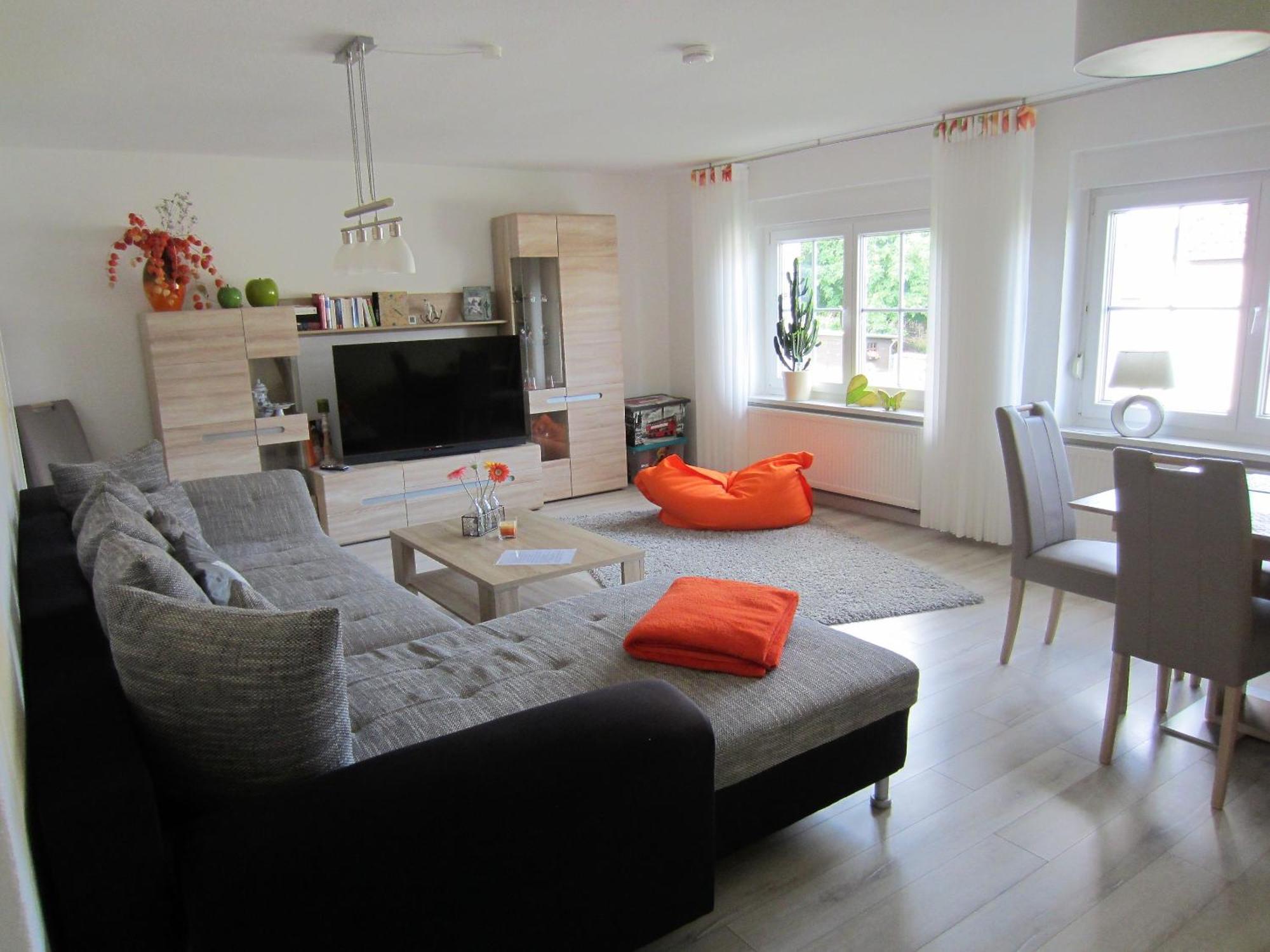Ferienwohnung Bienwald Mit Pool Fuer 4 - 6 Personen Mit 3 Schlafzimmern Apartment *