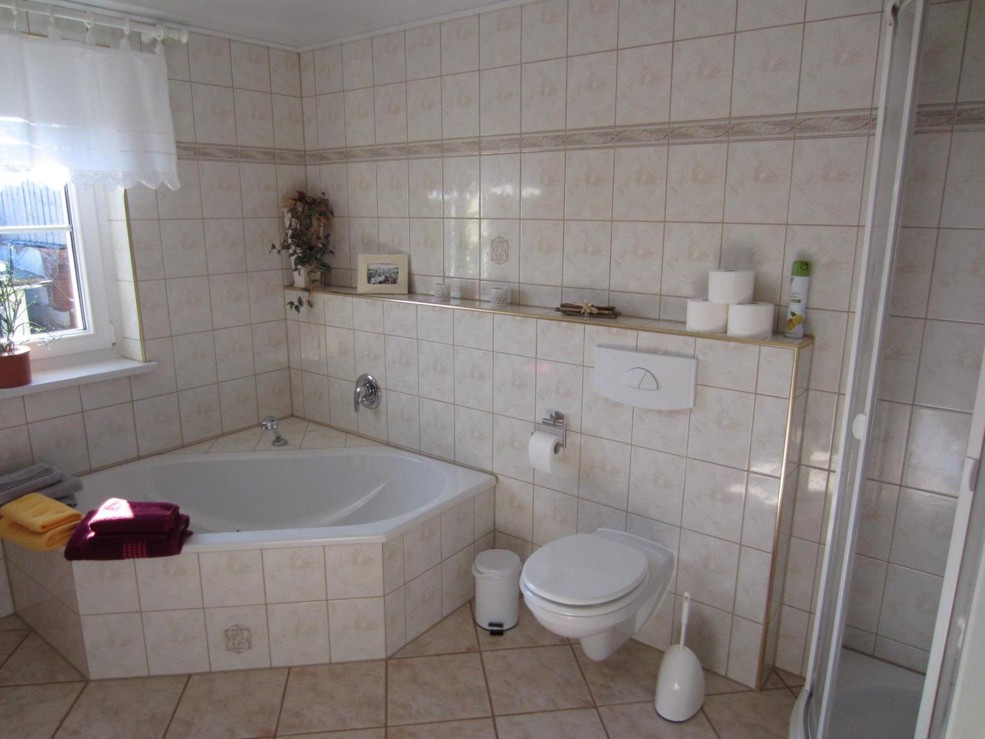 Ferienwohnung Bienwald Mit Pool Fuer 4 - 6 Personen Mit 3 Schlafzimmern * Grobitz